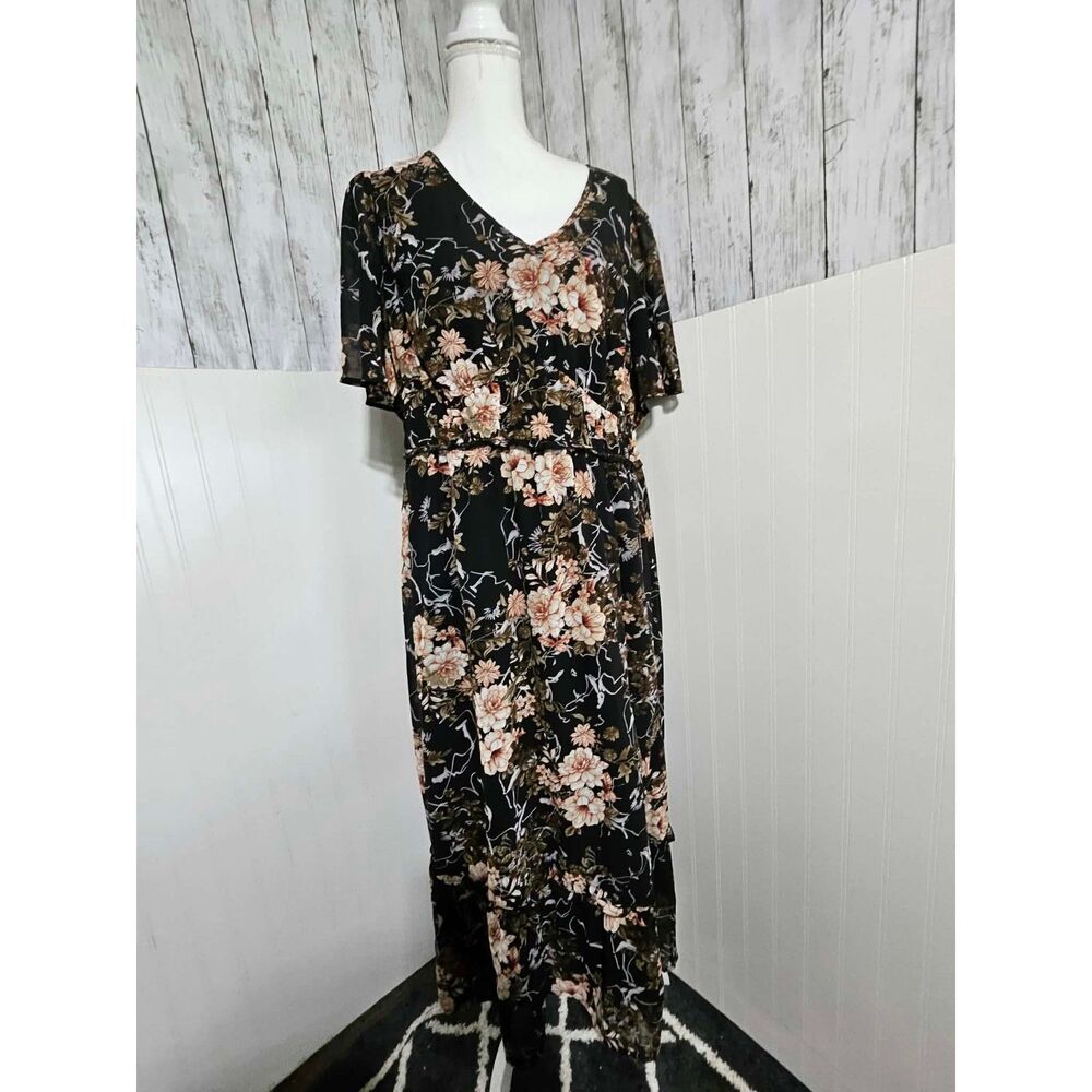 BloomChic NWT Size 14-16 Black Floral Maxi Dress V Neck Flutter Sleeve - Picture 2 of 6